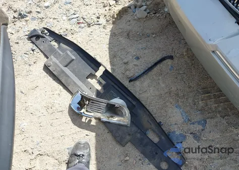 2004 Mercury Grand Marquis Gs from USA, damaged, VIN 2MEFM74WX4X625811